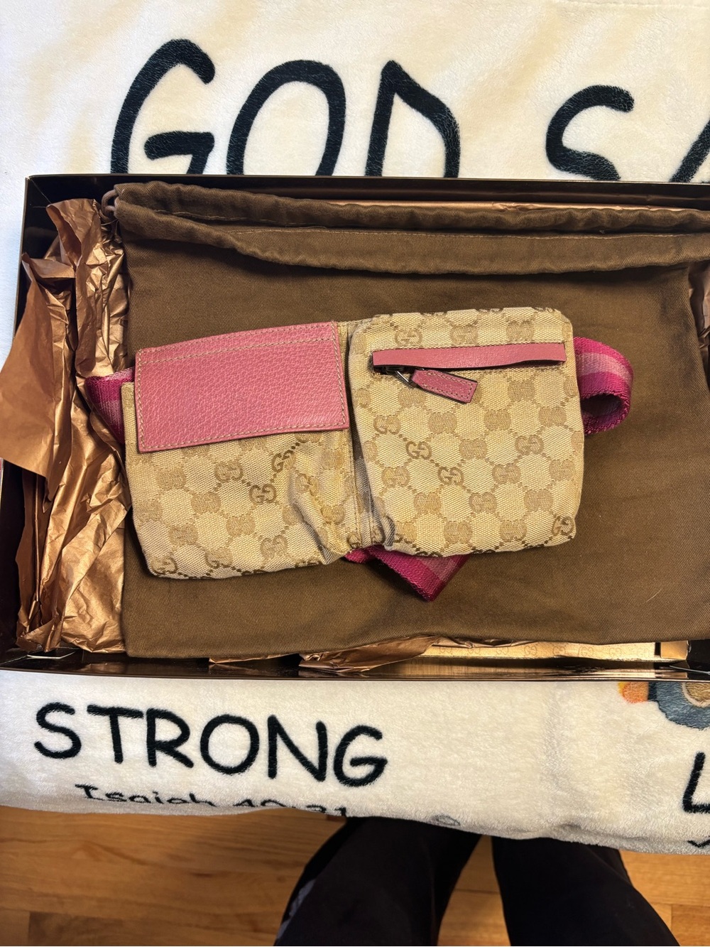 Authentic Mini Gucci Beige GG Canvas and Pink Leather Belt Bag ❤️